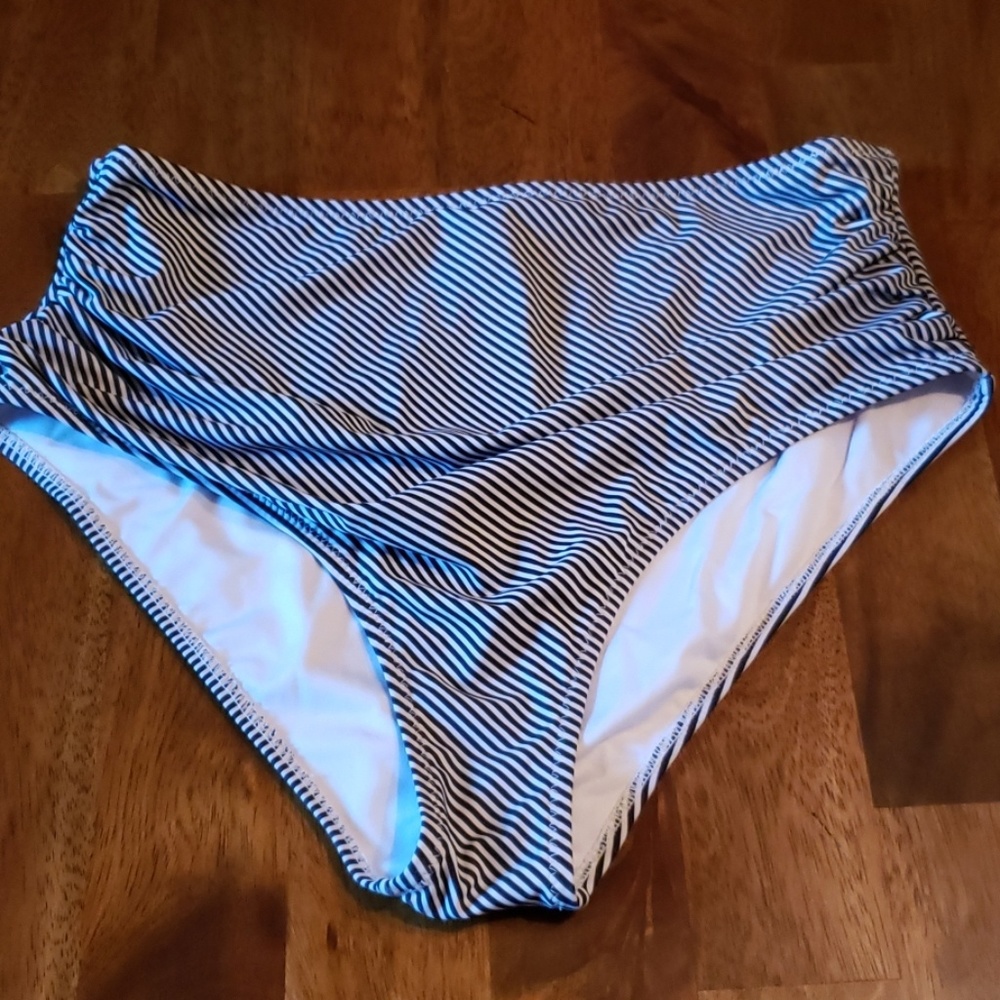 Cupshe High-Rise Swim Bottom